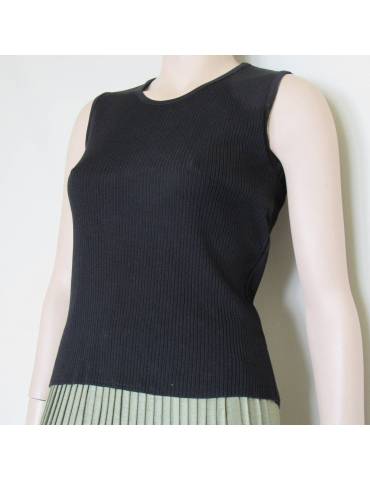 Straight-cut Sleeveless Top - Black
