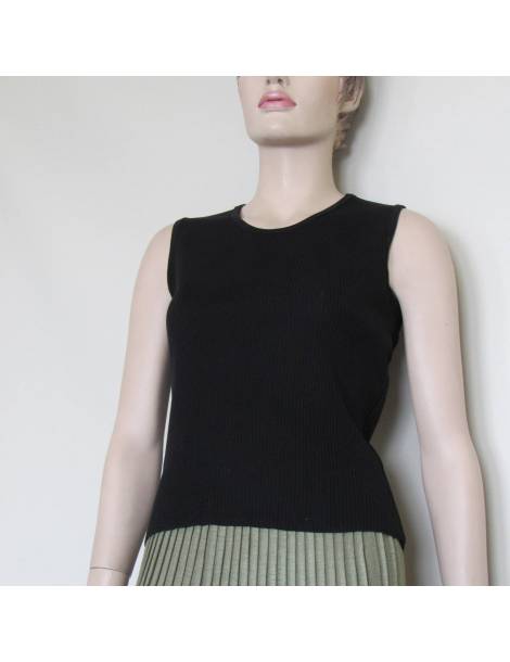 Straight-cut Sleeveless Top - Black